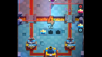 Detonando a mi pana en clash royale