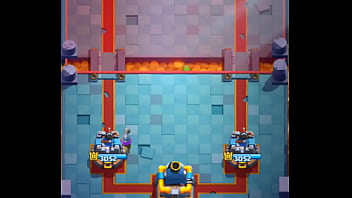 Detonando a mi pana en clash royale