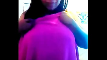 Wife shows off her body