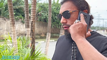 Marido corno sai pro trabalho e deixa sua mulher com a buceta molhada para o amante