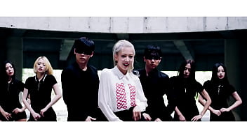 Loona kim lip eclipse mv