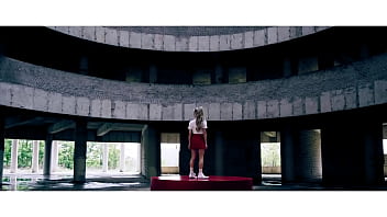 Loona kim lip eclipse mv