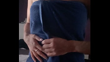 Petit avant goût de ma sortie de douche pour la suite non censuré passe vite Petit avant goût de ma sortie de douche pour la suite non censuré passe vite