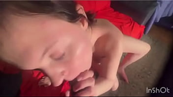 Soon as the door closei make 'em curl toes they all wanna get chosei know they like it hot that's why i keep it hots