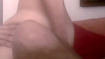 Milf's perfect buttocks move