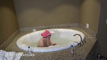 Juliette love and artemesia bathe together