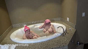 Juliette love and artemesia bathe together