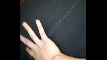 Metiendole dedo a la otaku ninfomana