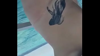 Coucou petite vidéo coquine en cadeau pour tout le monde