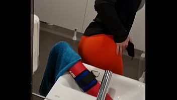 Que pensez vous de ma nouvelle tenue de sport on valide ou quoi