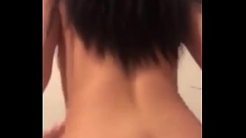 Le gusta montarse en mi verga