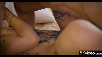 Tommy Has His Cock Properly Serviced By Her Split Tongue Until He Can't Help But Blow In Her Mouth thumbnail