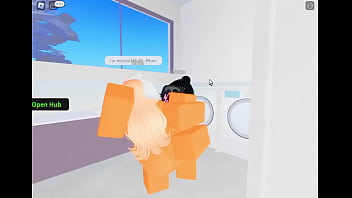 Puta es cogida por su novio en roblox