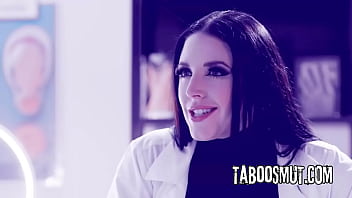 Blonde latina will do all kind of kinky stuff in the clinic just to get pregnant