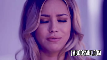 Blonde latina will do all kind of kinky stuff in the clinic just to get pregnant