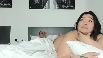 Nos acostamos sin ropa para ver si podiamos estar sin tocarmos y miren lo que paso parte 1