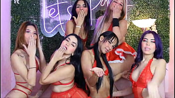 Huge compilation of deep lesbian kisses