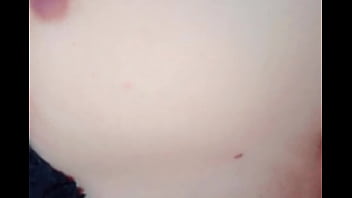 Quer mamar minha tetinha adoro mordidinha