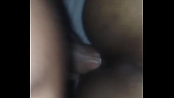 Casal se filmando fazendo amor com sexo anal é esposa gozando muito