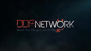 Pussy whipping sexy cop masturbates on the job