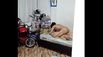 Sexo real llego a mi casa y encuentro a mi esposo con la vecina