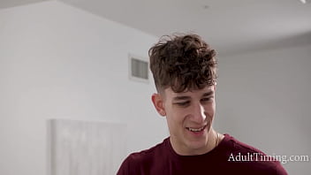 Cute naive teen wants to fuck her crush her older step cousin