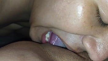 My cuckold show me his beautiful eyes while cleaning up my pussy from fucking with other men