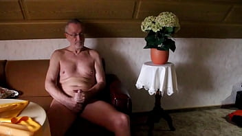 Nudegay Is Wanking 349 thumbnail