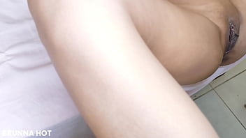 Prima queria transar e eu não tive outra opção a não ser meter até gozar gostoso nela