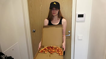 The delivery girl ate the pizza and paid back with a hot pussy