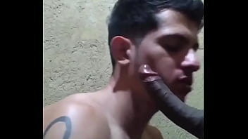 Tirando Muito Leite Do Pau Dos Muleques Que Trabalham No Sinal thumbnail