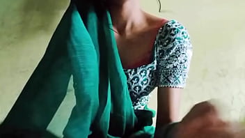 बिहारी लड़की ने दिखाए स्तन ब्लाउज उतार के thumbnail