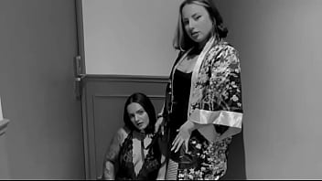 Moi qui m’apprête à dominer ma chienne d’hélène