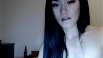 Beautiful asian cam girl put a dildo deep in her ass