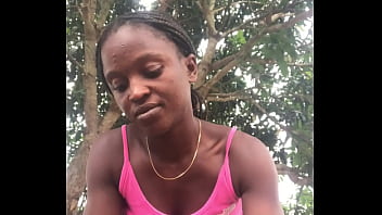 Crazybitch loves to unbox packaged infront of strangers