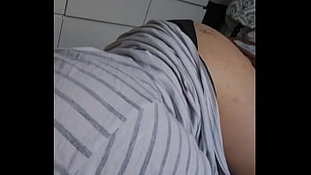 Actuellement en train de t'attendre sur mon lit tu attends quoi pour te