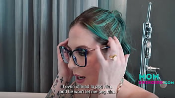 Step moms caught pegging eachother joined by step sons