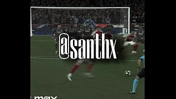 Inglês se alimenta do bumbum da menina espanhola