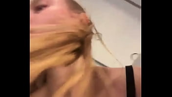 Masturbate in the mall