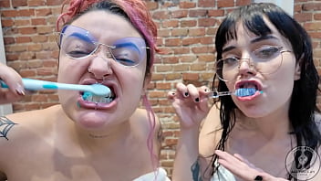 4k gg dental hygienist fetish toothbrushing dental thread