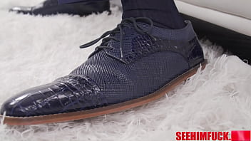 Harley king unleashes richard mann's deep urge with a rimjob