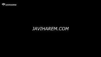 Gostosa peituda é tocada no trem e pede pra ser comida com legendas