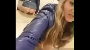 Puplic Dildo Solo thumbnail