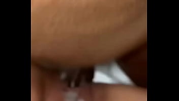 Negão gozando 3x sem parar comendo minha mulher sem camisinha