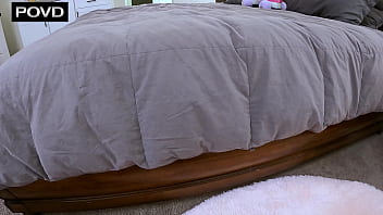 Sorority slut sneaks in frat cock for a quick fuck