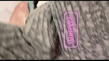 Bonsoir mes bébés venez vous lover entre mes jambes c’est chaud et serré à