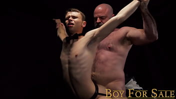 Huge Dilf Barebacks Twink Austin Young thumbnail