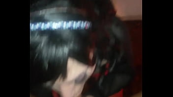 Chupándola con mucha saliva así resbala bien