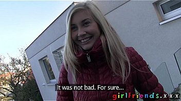 Girlfriends catch up and make amateur homemade lesbian sex tape