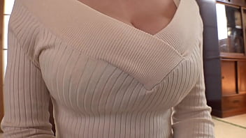 Beautiful busty japanese milf　１